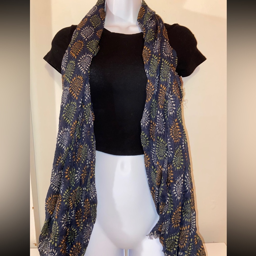 Scarf - Picture 2 of 3